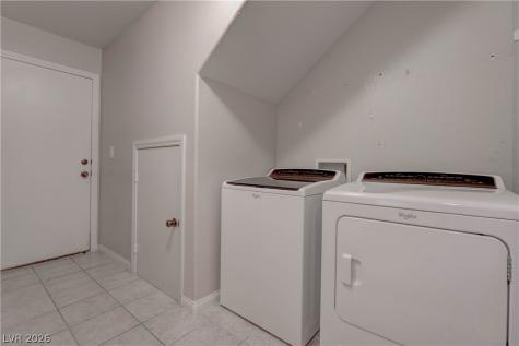 10843 Iona Island Avenue Las Vegas NV 89166