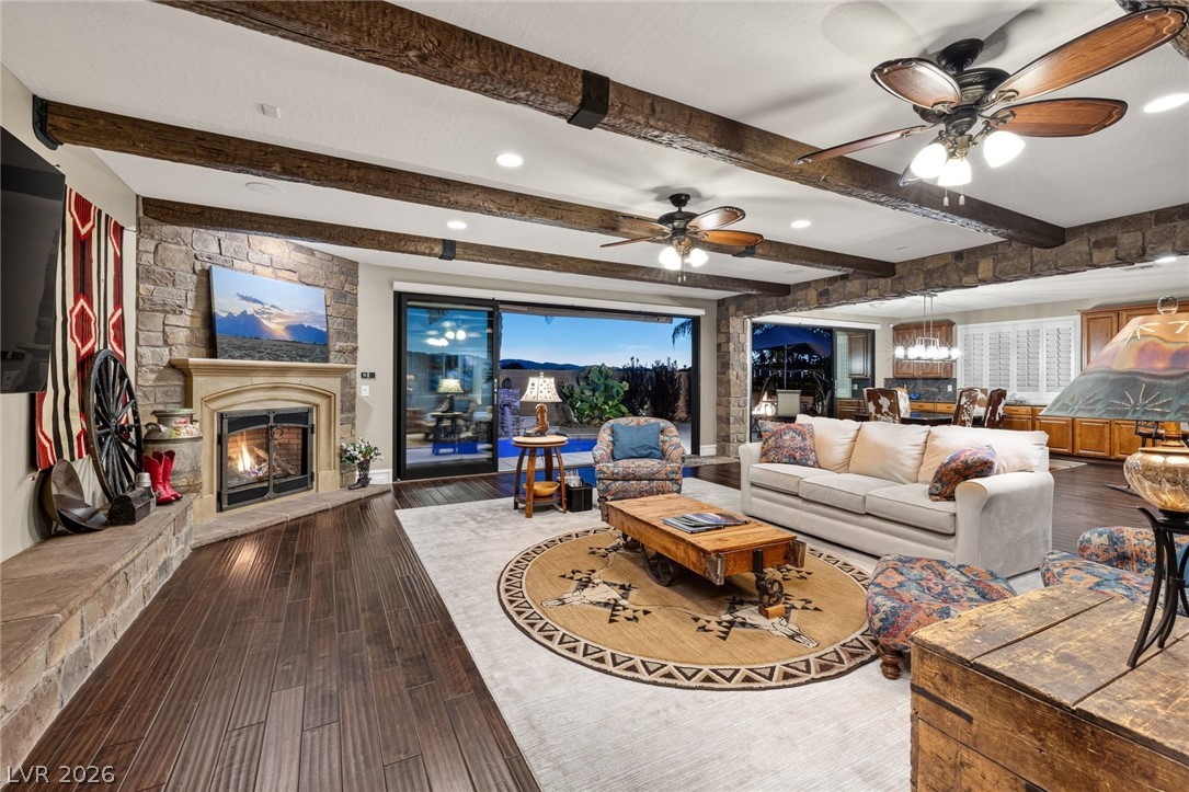 7347 Peace Rose Street Las Vegas NV 89131