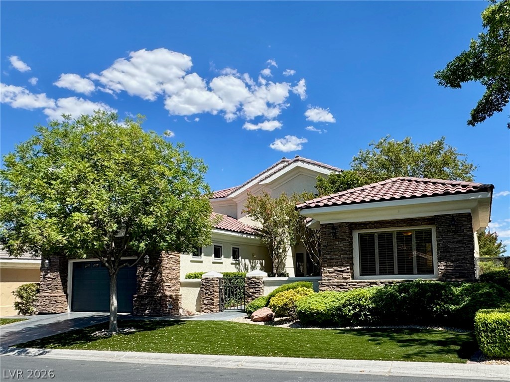 2032 Glenview Drive Las Vegas NV 89134