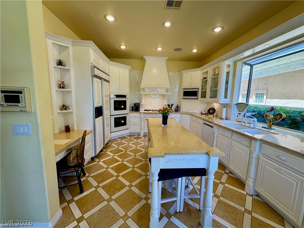 2032 Glenview Drive Las Vegas NV 89134