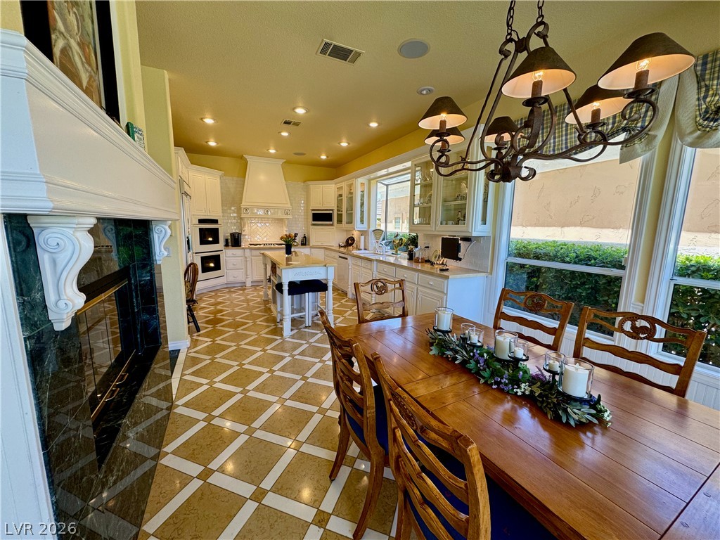 2032 Glenview Drive Las Vegas NV 89134