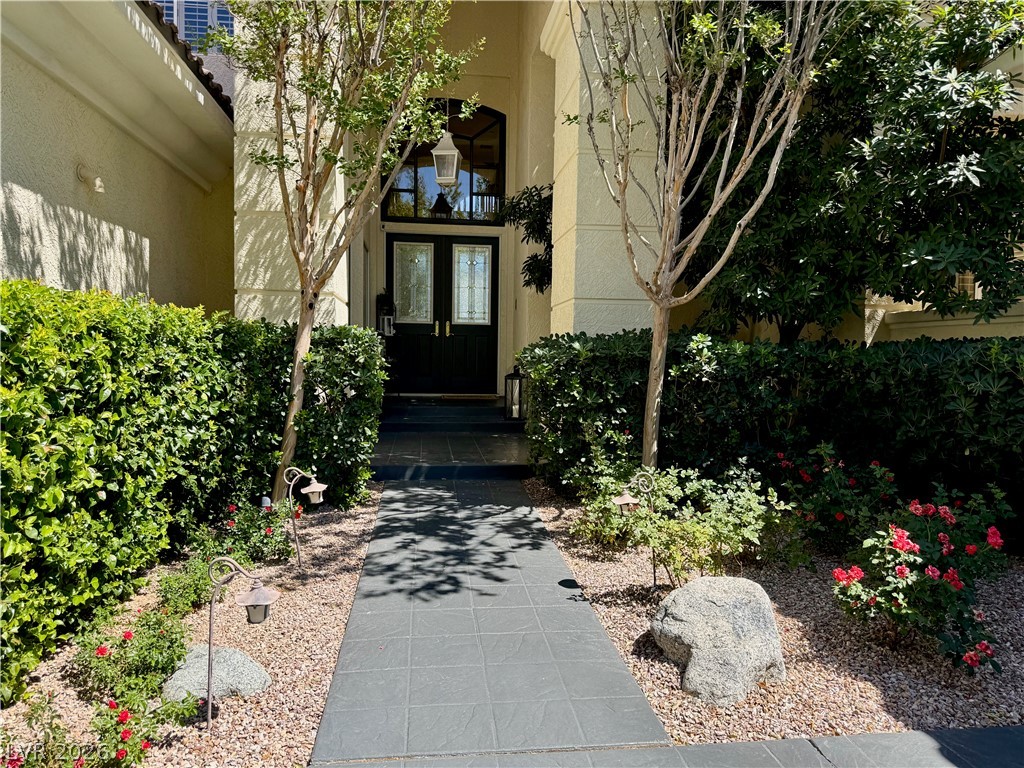 2032 Glenview Drive Las Vegas NV 89134