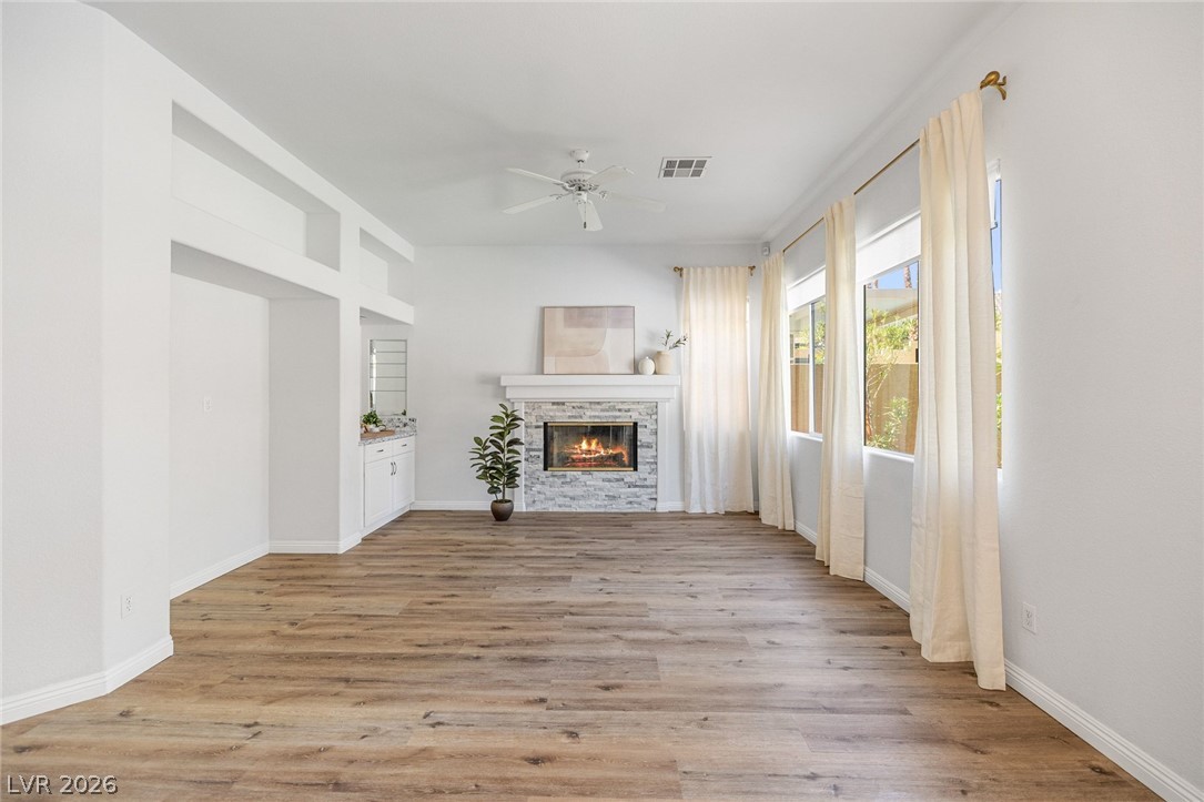 2021 Waterbury Lane Las Vegas NV 89134