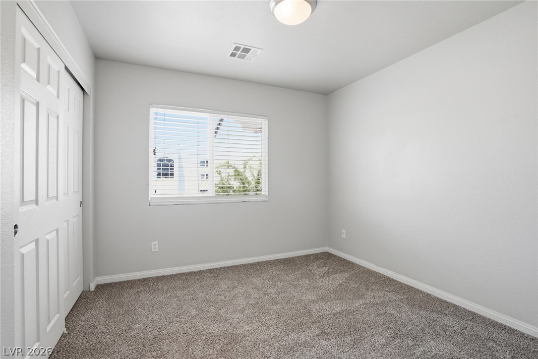 5976 Lazy Creek Avenue Las Vegas NV 89139