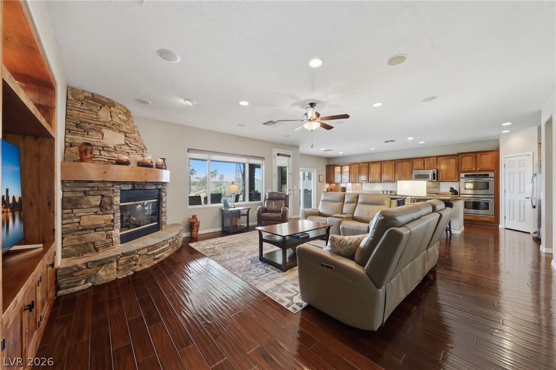 8133 Bay Dunes Street Las Vegas NV 89131
