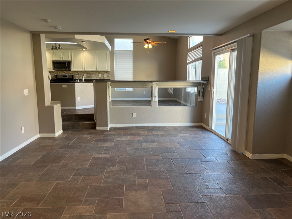 8724 Country Pines Avenue Las Vegas NV 89129