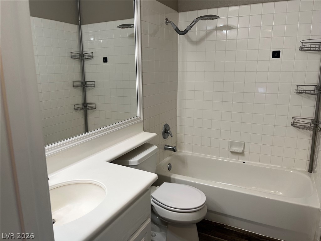 8724 Country Pines Avenue Las Vegas NV 89129