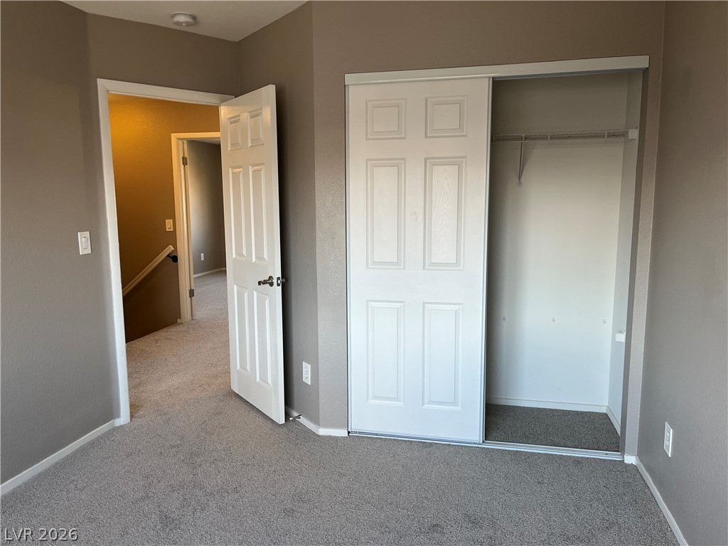 8724 Country Pines Avenue Las Vegas NV 89129