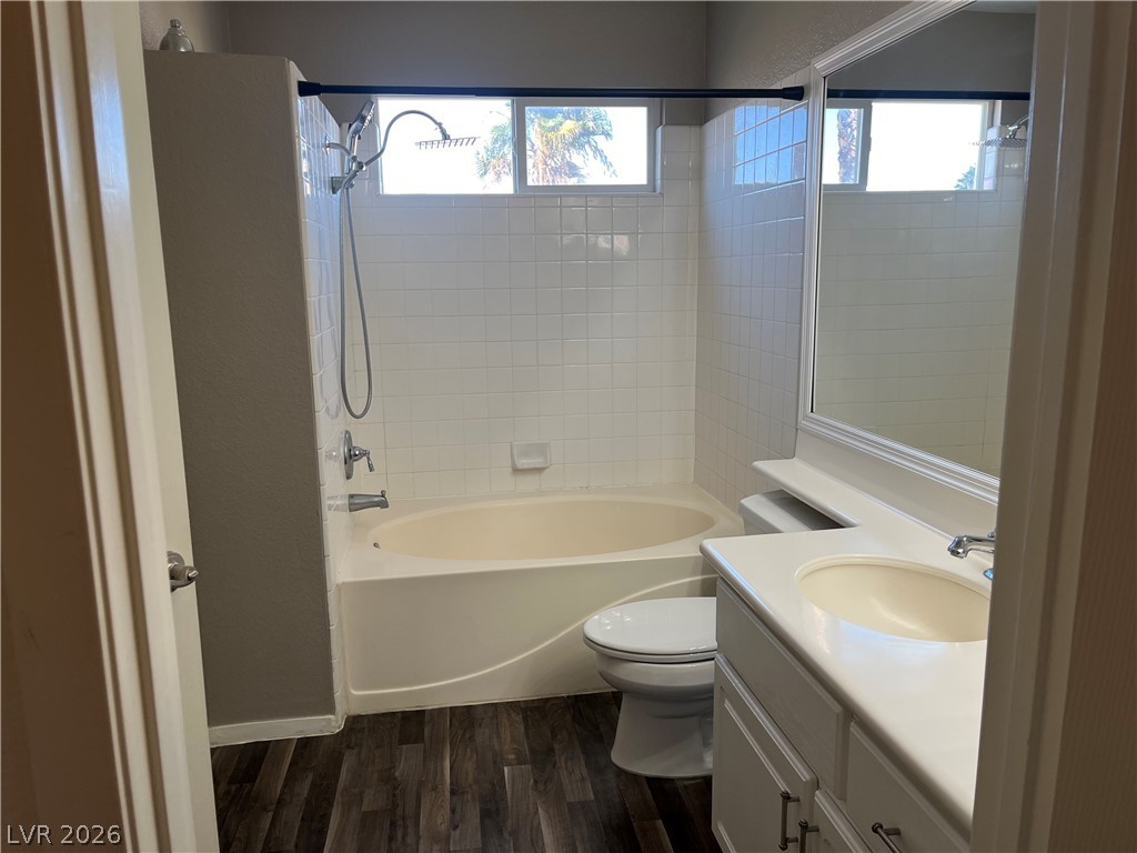 8724 Country Pines Avenue Las Vegas NV 89129