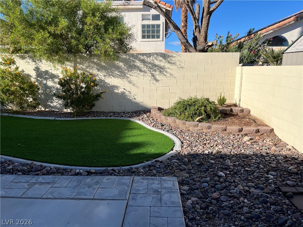 8724 Country Pines Avenue Las Vegas NV 89129