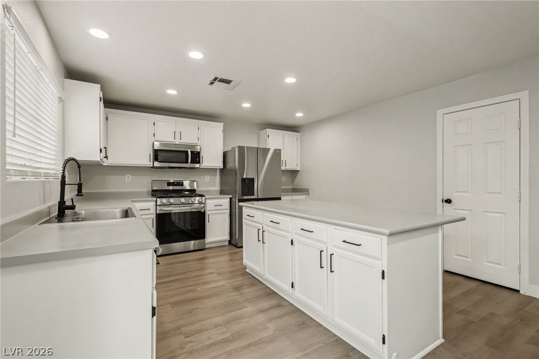 6924 Ghost Ranch Avenue Las Vegas NV 89179