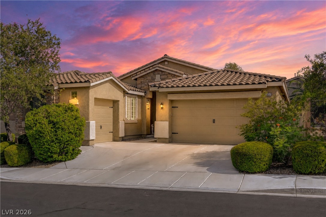 1637 Blue Cliffs Avenue Henderson NV 89014