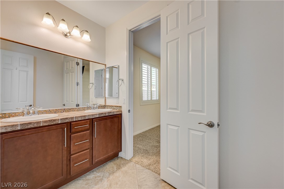 1637 Blue Cliffs Avenue Henderson NV 89014