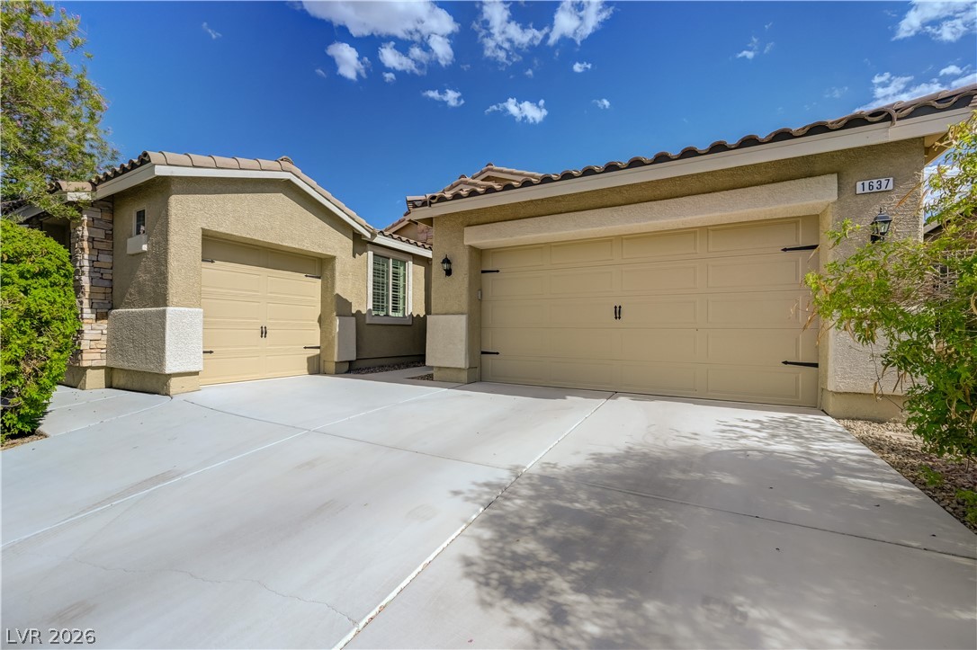 1637 Blue Cliffs Avenue Henderson NV 89014