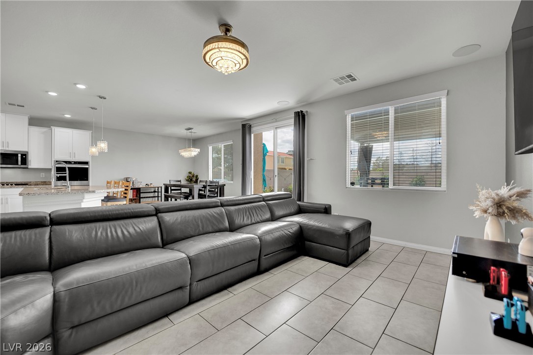 9267 Bluemist Falls Street Las Vegas NV 89123