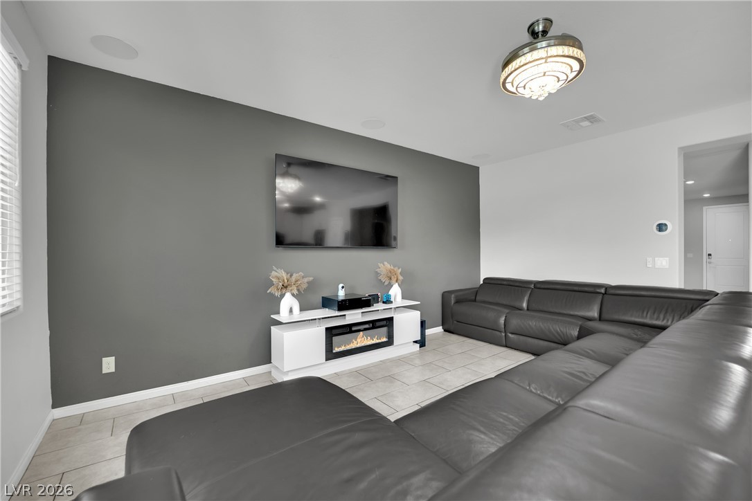 9267 Bluemist Falls Street Las Vegas NV 89123