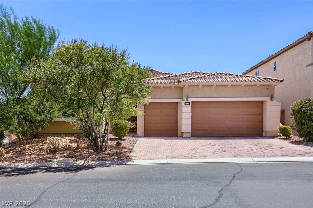 8833 Dramatic Gold Avenue Las Vegas NV 89178