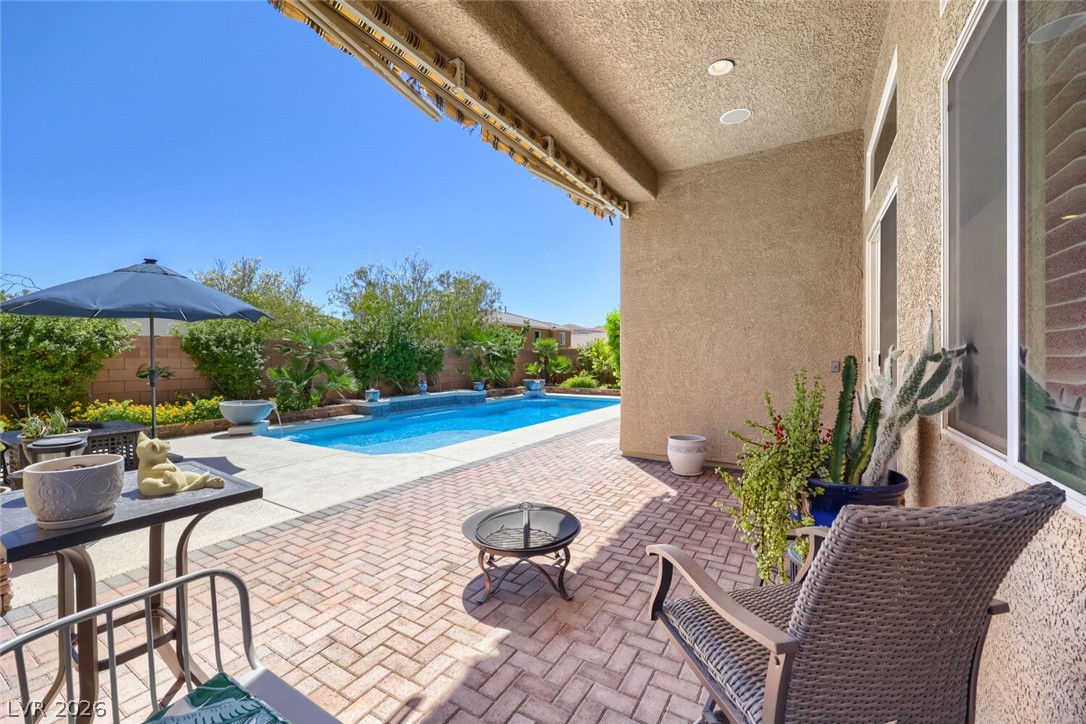 8833 Dramatic Gold Avenue Las Vegas NV 89178