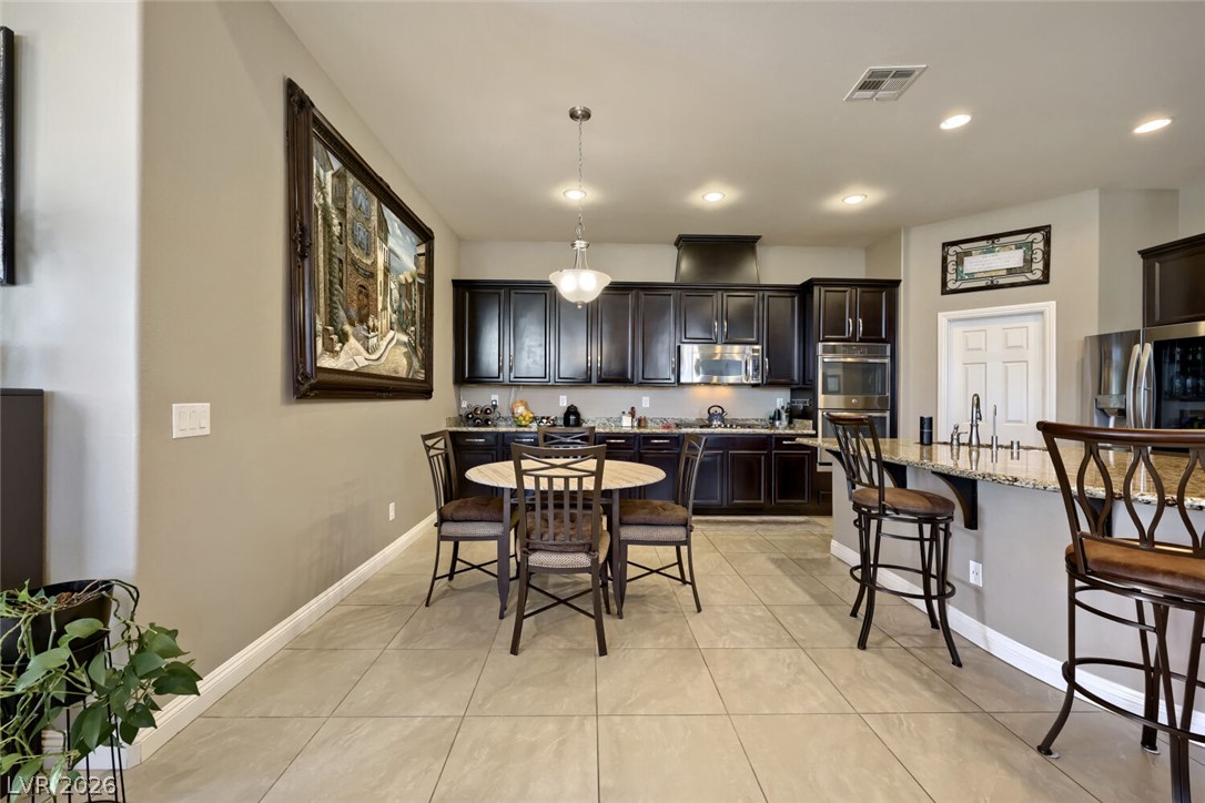 8833 Dramatic Gold Avenue Las Vegas NV 89178