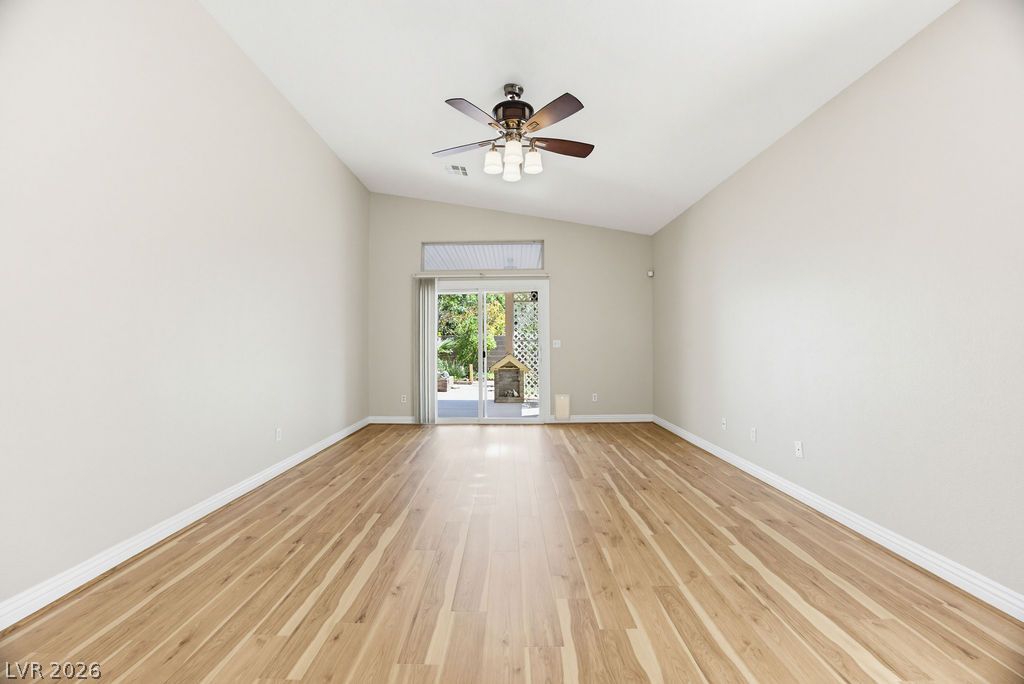 4825 Cascade Pools Avenue Las Vegas NV 89131