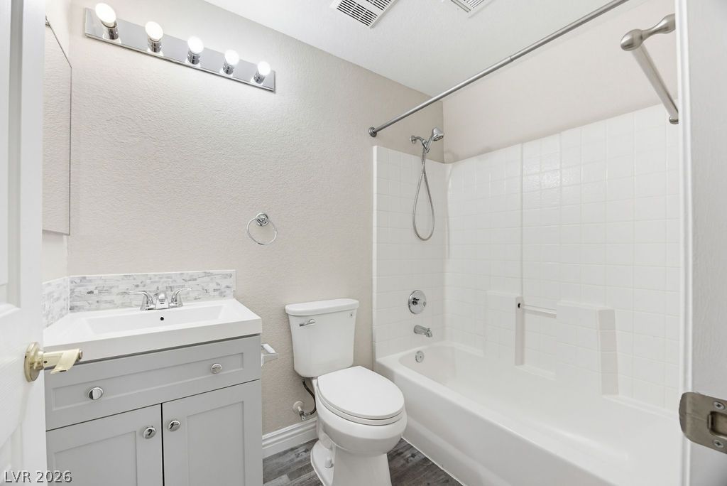 4825 Cascade Pools Avenue Las Vegas NV 89131