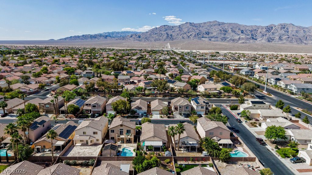 4825 Cascade Pools Avenue Las Vegas NV 89131