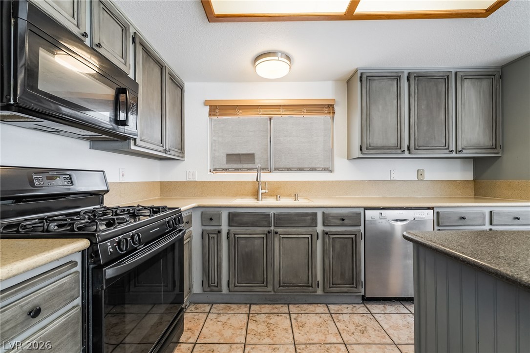 4767 Beaconsfield Street Las Vegas NV 89147