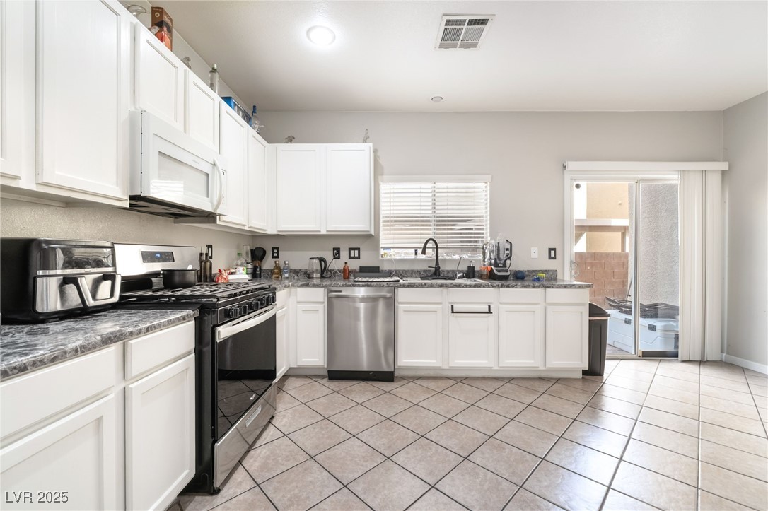 6880 Silver Eagle Avenue Las Vegas NV 89122