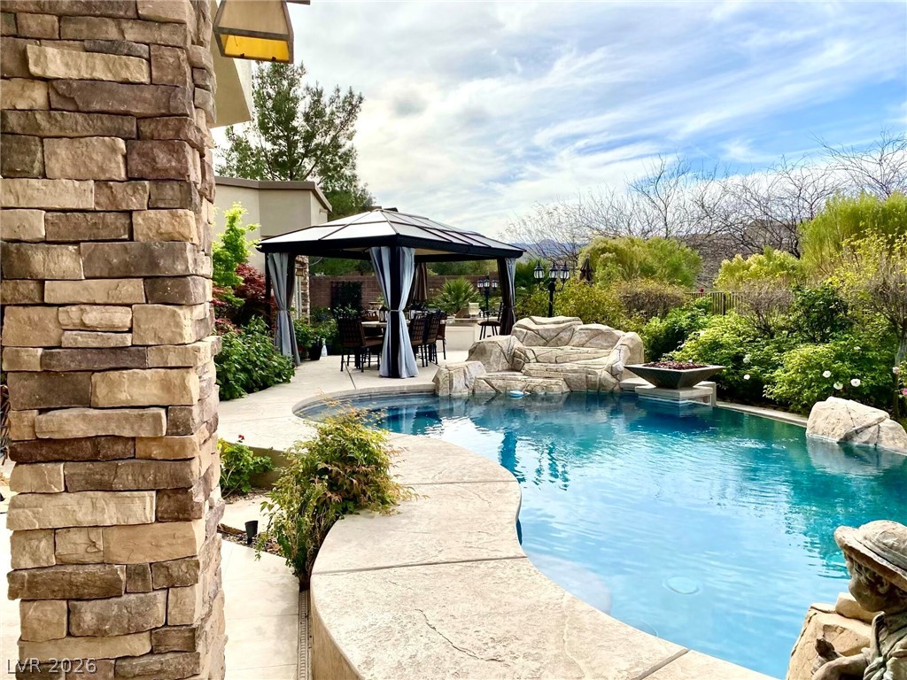 52 Soaring Bird Court Las Vegas NV 89135