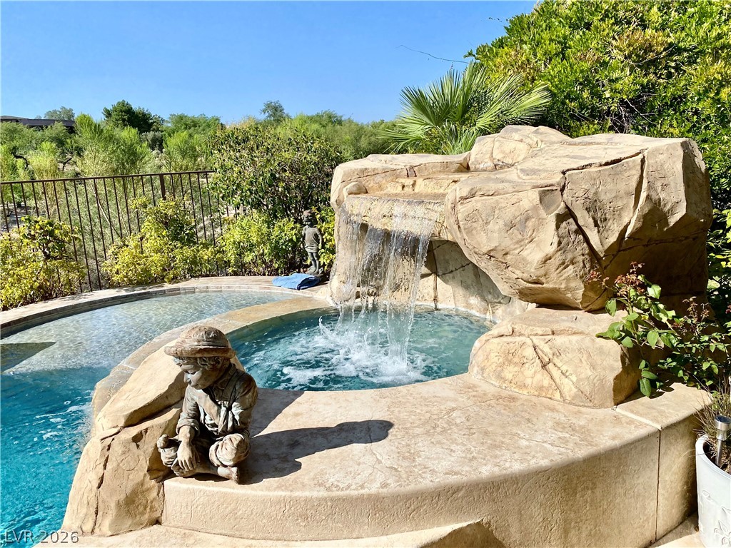 52 Soaring Bird Court Las Vegas NV 89135