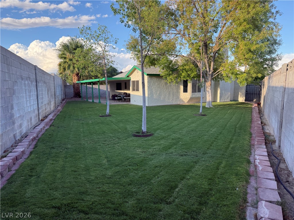 5829 Halfmoon Way Las Vegas NV 89108