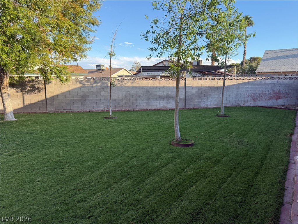 5829 Halfmoon Way Las Vegas NV 89108