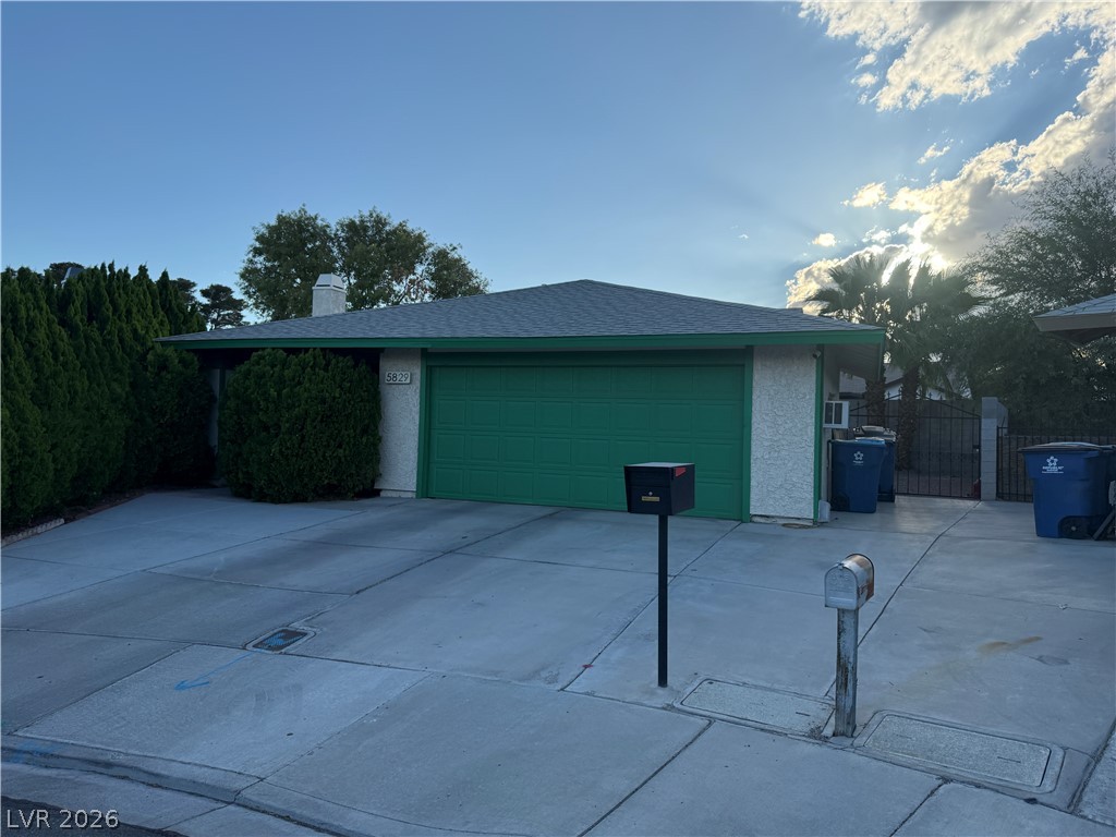 5829 Halfmoon Way Las Vegas NV 89108