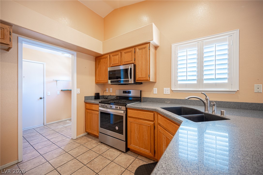 4353 Valley Regents Drive North Las Vegas NV 89032
