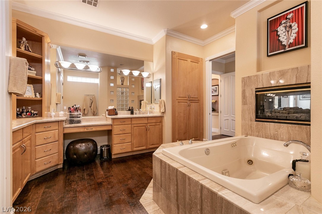 7718 Willow Cove Circle Las Vegas NV 89129