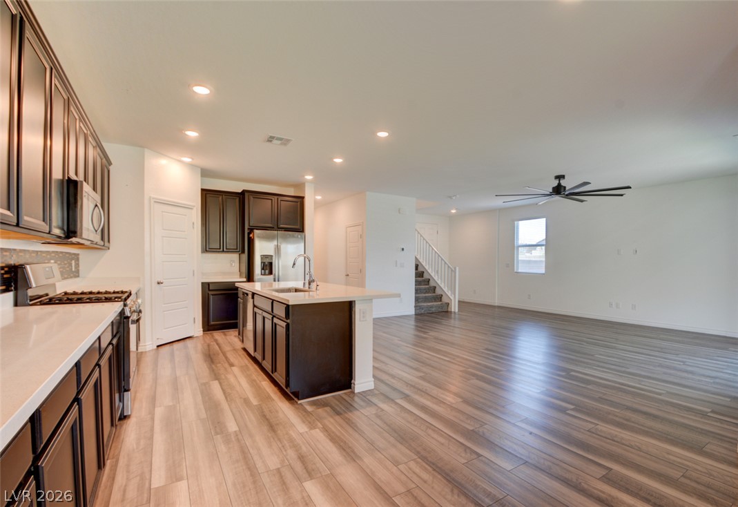 6808 Bayou Hollow Avenue Las Vegas NV 89156