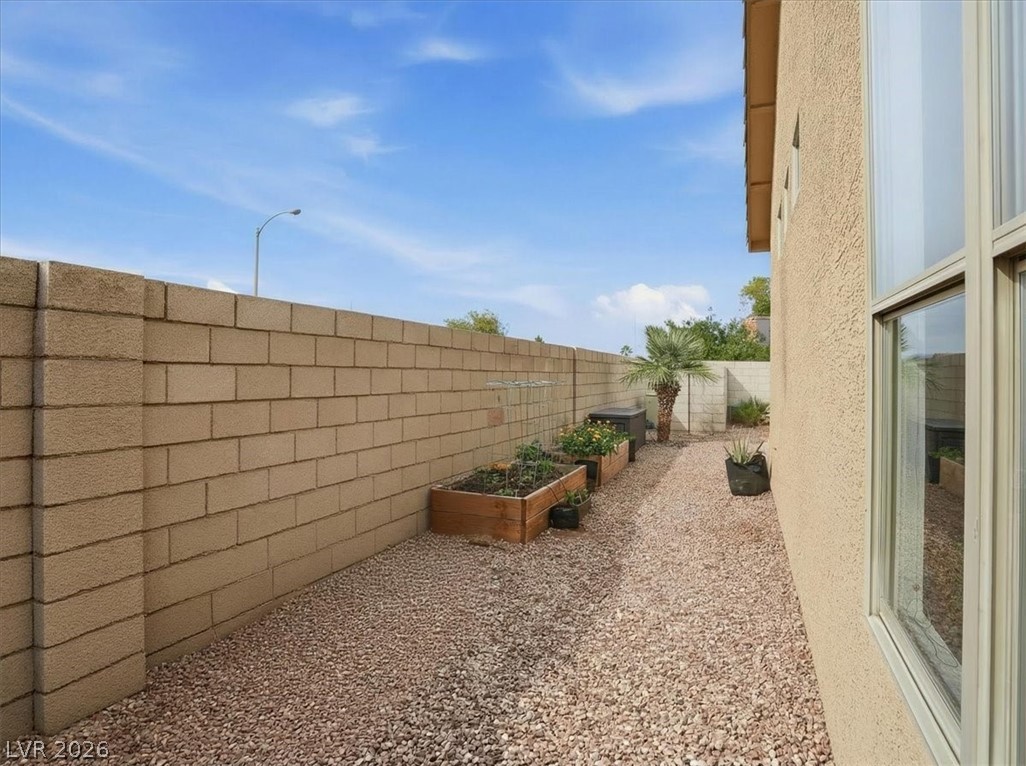 1562 Harwood Avenue Henderson NV 89012
