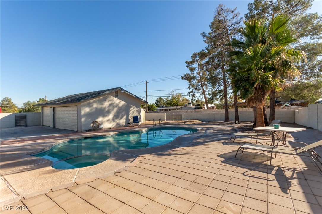 5905 Paseo Montana Las Vegas NV 89108