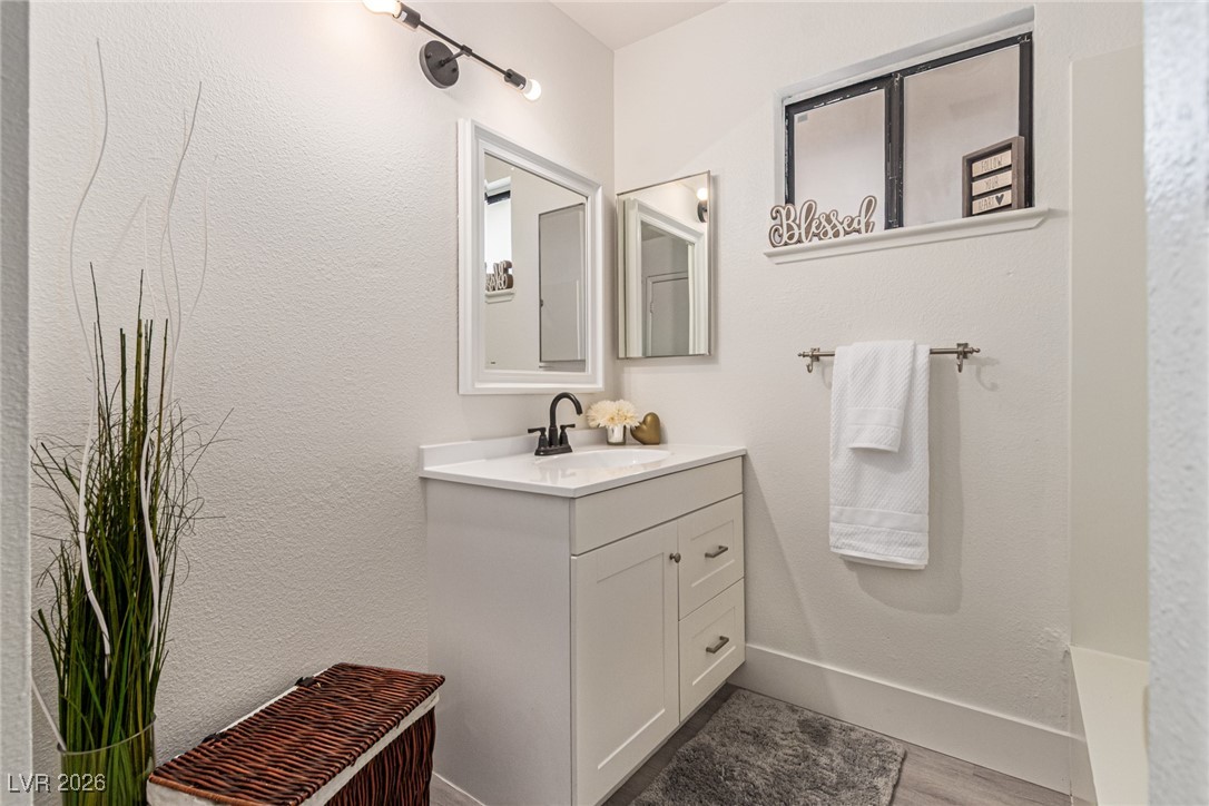 5905 Paseo Montana Las Vegas NV 89108