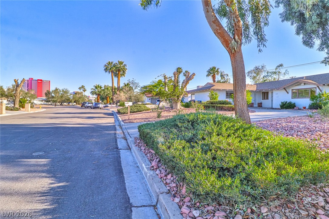 1517 Bryn Mawr Avenue Las Vegas NV 89102