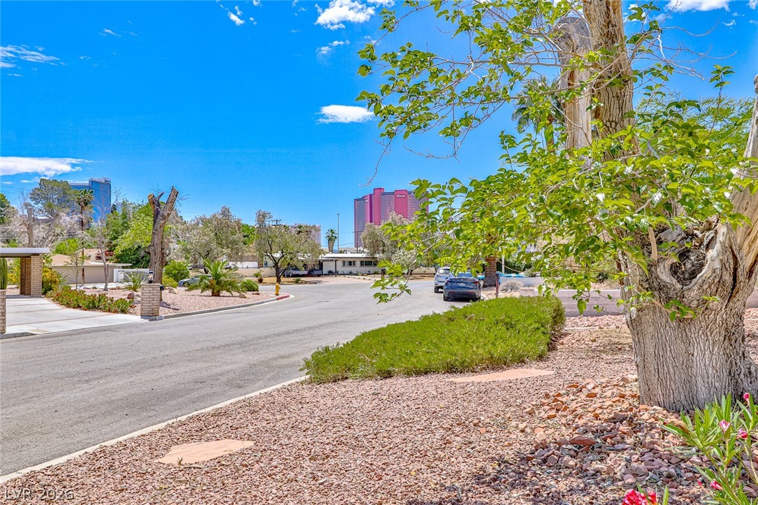 1517 Bryn Mawr Avenue Las Vegas NV 89102