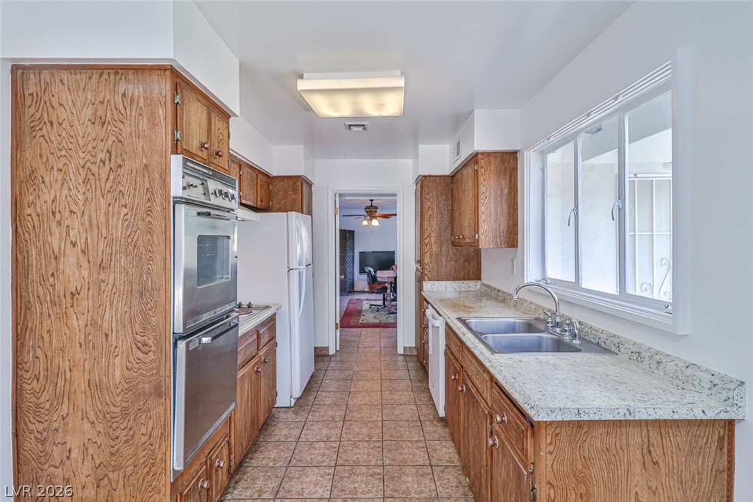 1517 Bryn Mawr Avenue Las Vegas NV 89102