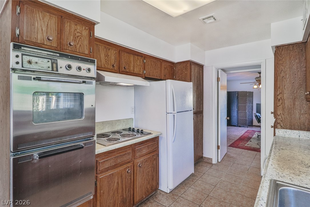 1517 Bryn Mawr Avenue Las Vegas NV 89102