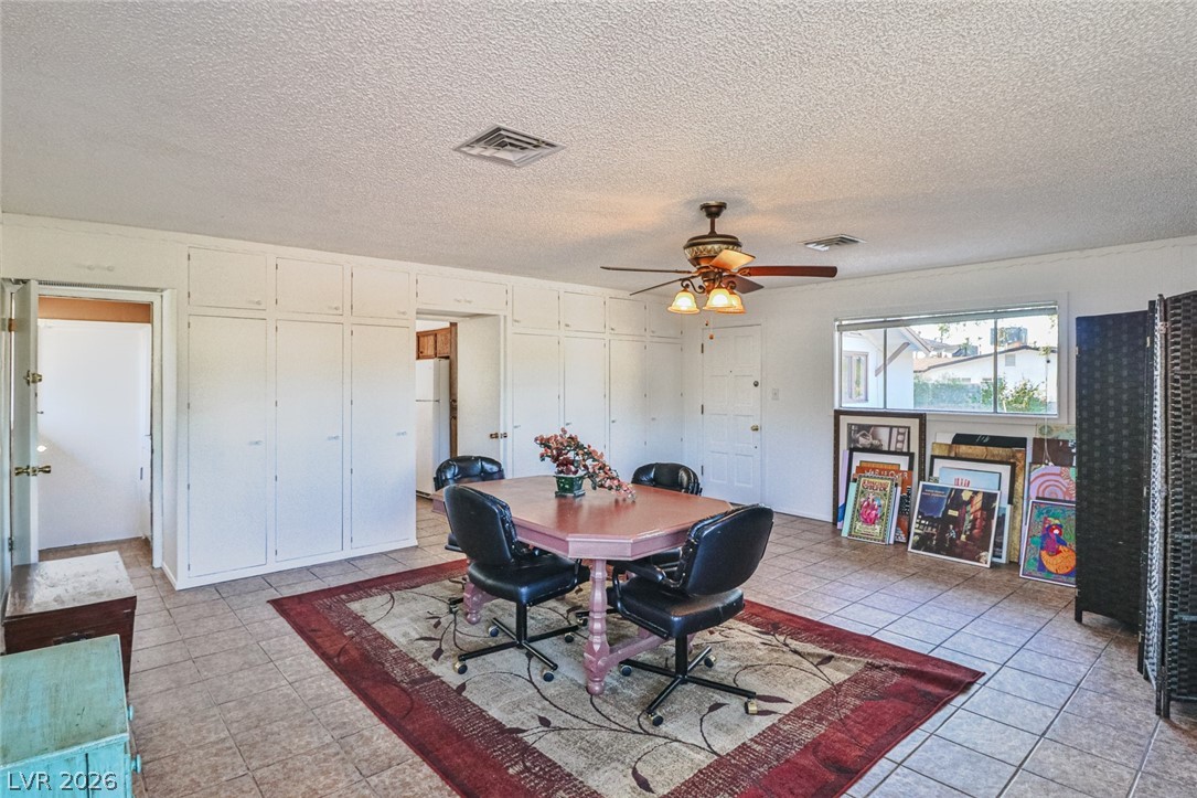 1517 Bryn Mawr Avenue Las Vegas NV 89102