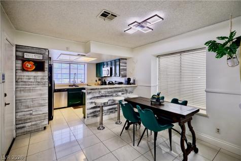6669 Pleasant Plains Way Las Vegas NV 89108