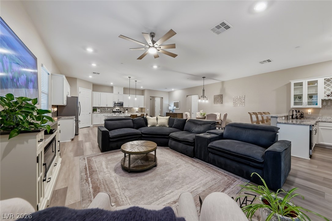 401 Middlestone Avenue Henderson NV 89011