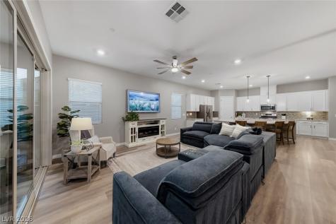 401 Middlestone Avenue Henderson NV 89011