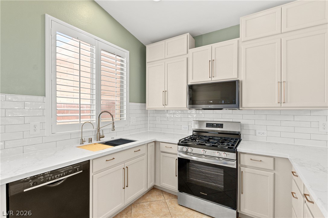 6749 Kostner Street Las Vegas NV 89149