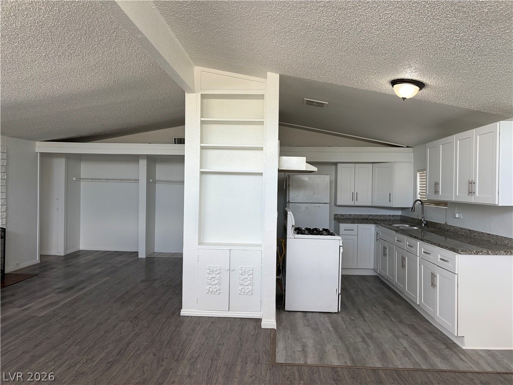 5701 Evergreen Avenue Las Vegas NV 89107