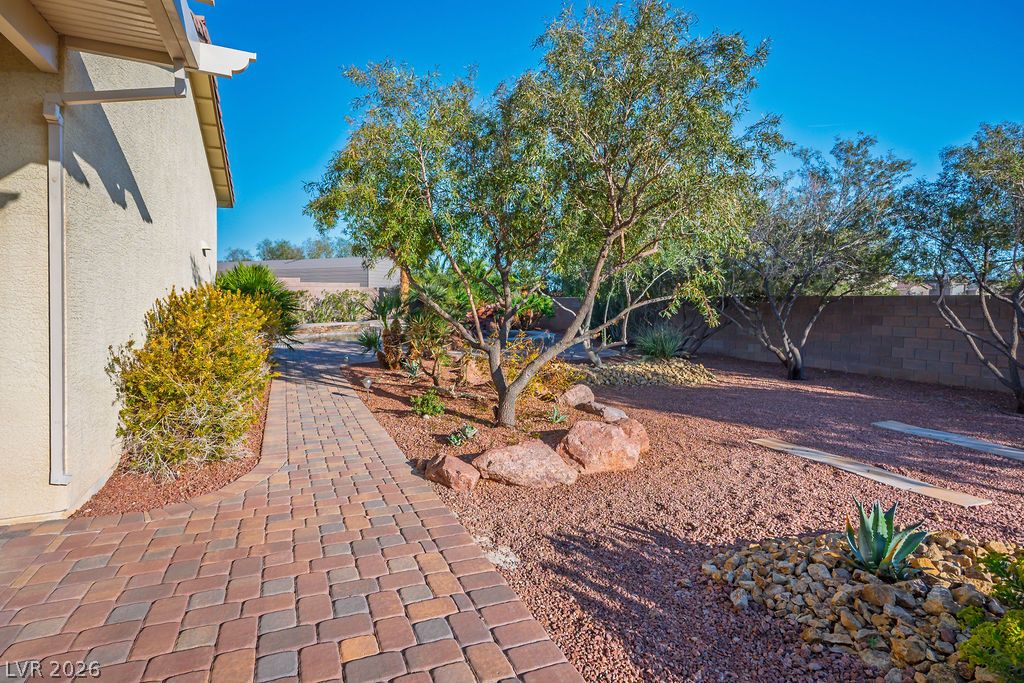 8604 Amber Autumn Street Las Vegas NV 89131